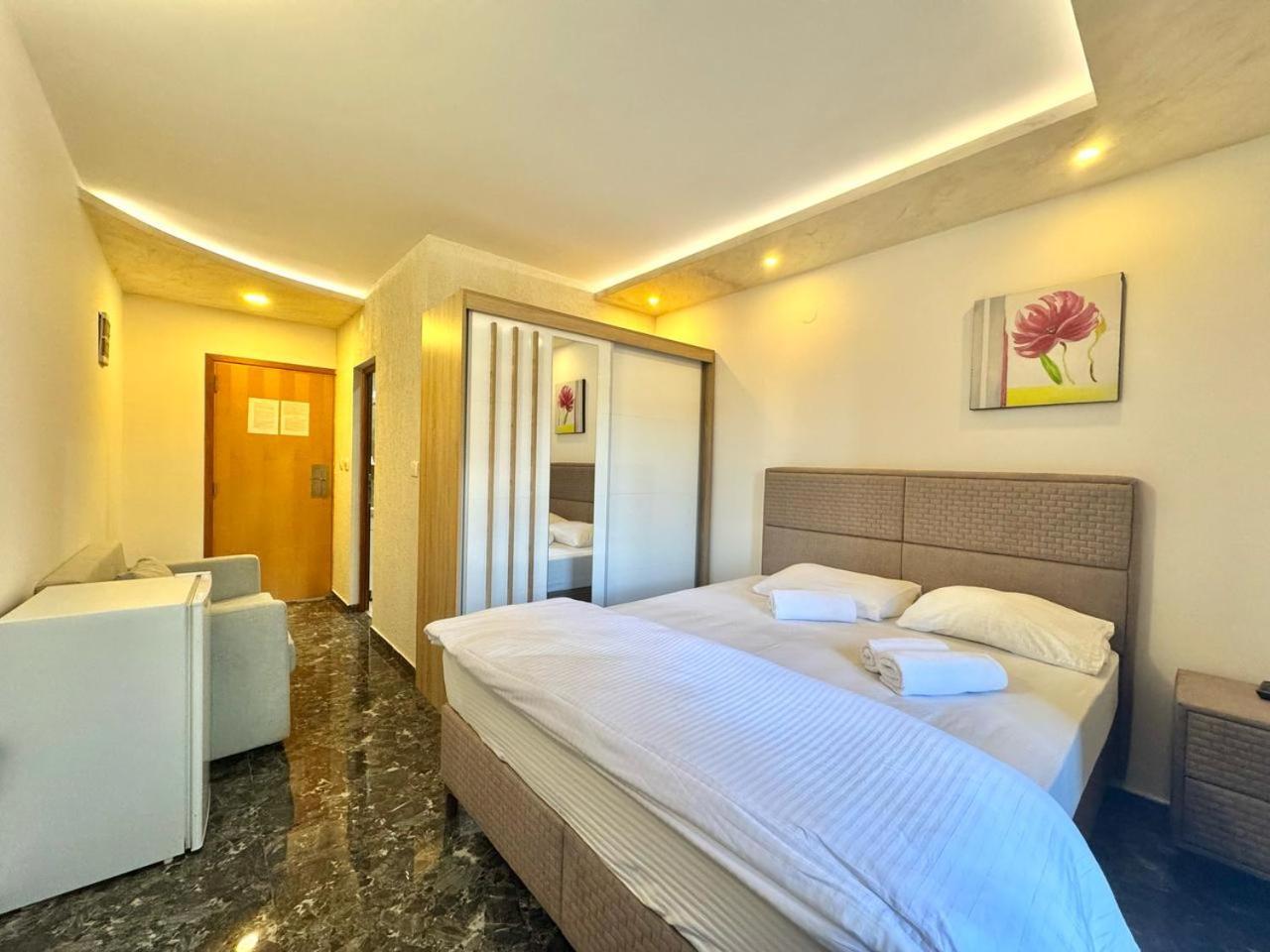 Beachfront Hotel Palma - Jaz Μπούντβα Εξωτερικό φωτογραφία